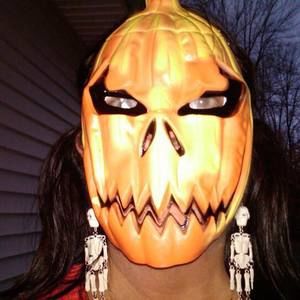 Meet your Posher, Elaine